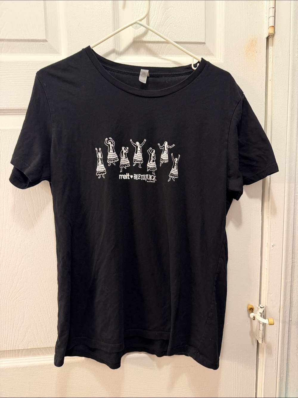 Melt Cosmetics 3xL Levitating Lydia  Tshirt BNWOT!🖤🤍🖤🤍